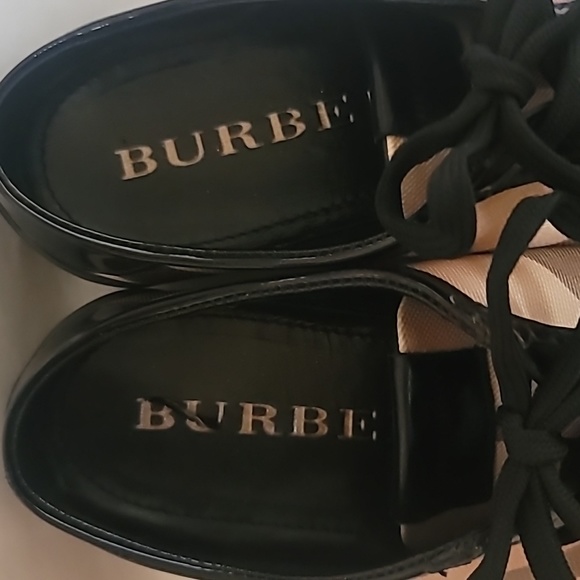 BURBERRY 💯AUTHENTHIC LEATHER TRAINERS SIZE 36 PRE-OWNED NEW/NEVER USED NO TAG - Picture 6 of 11